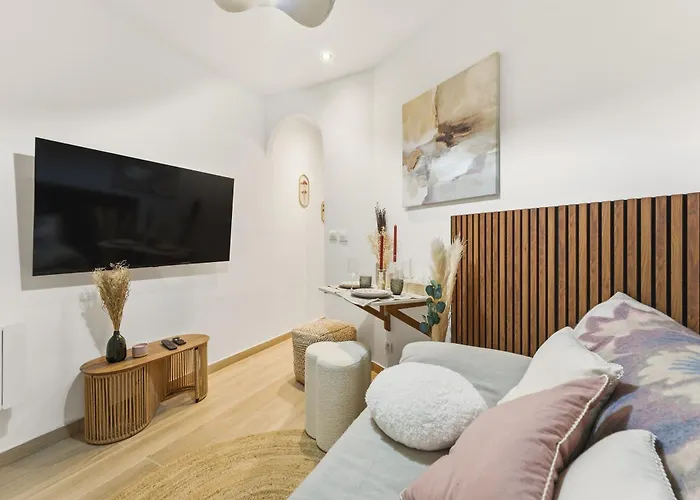 Apartment Center Republique Ac