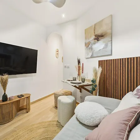 Apartment Center Republique Ac